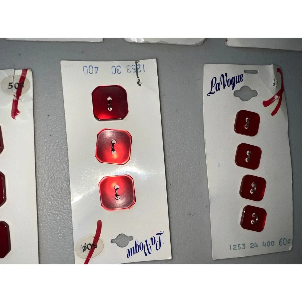 Vintage Streamline La Vogue La Petite Sewing Buttons Lot‎ Assorted Colors Sizes